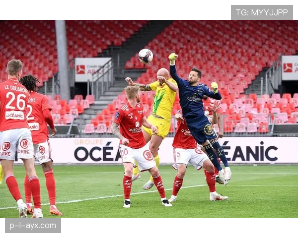 布雷斯特关键对决在即，球队状态成焦点