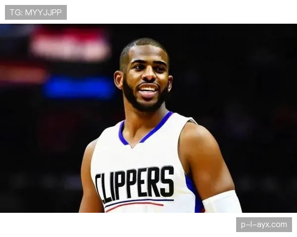 克里斯·保罗突破组织双核，关键时刻助队拉开比分差距